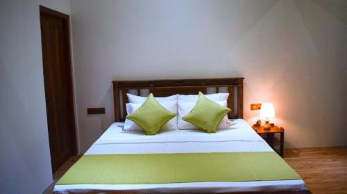 603wild_waves_03_room_green_11